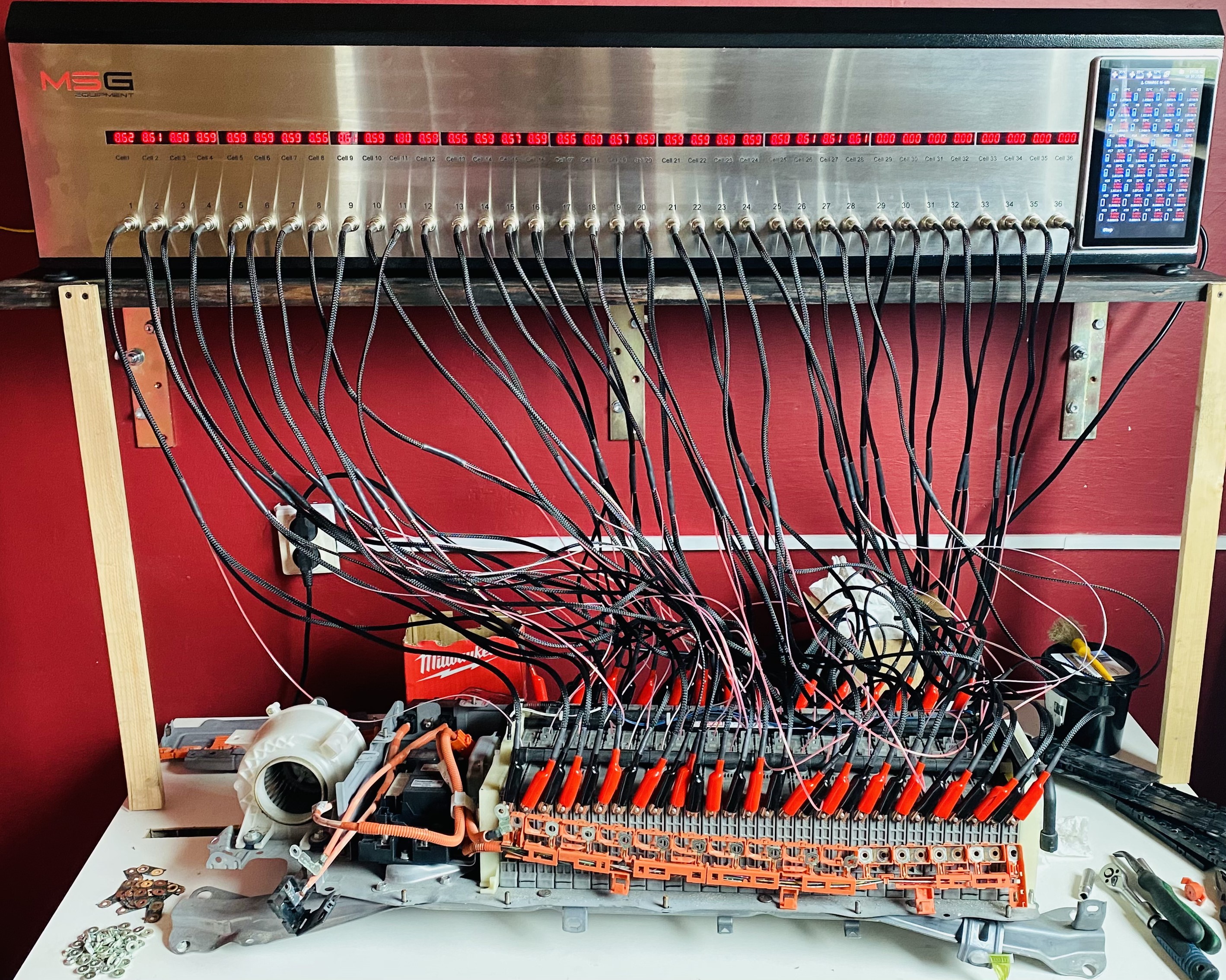 Pomiar pojemności ogniw baterii hybrydowej