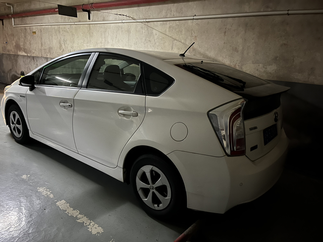 Długi postój hybrydy Toyota i Lexus